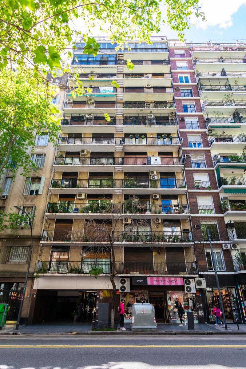 Venta, 4 ambientes con dependencia / Balcón, Luz y Sol, Alto 120 m Palermo