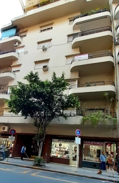 SEMIPISO RACIONALISTA FRENTE BALCÓN