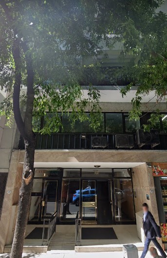 Oportunidad! Plaza San Martin, 2 AMB. 51 m, REFACCIONADO IMPECABLE, APTO PROF. SEGURIDAD  24 Hs IDEAL CONSULTORIO, ESTUDIO, ALQUILER TEMPORARIO, RBNB. 